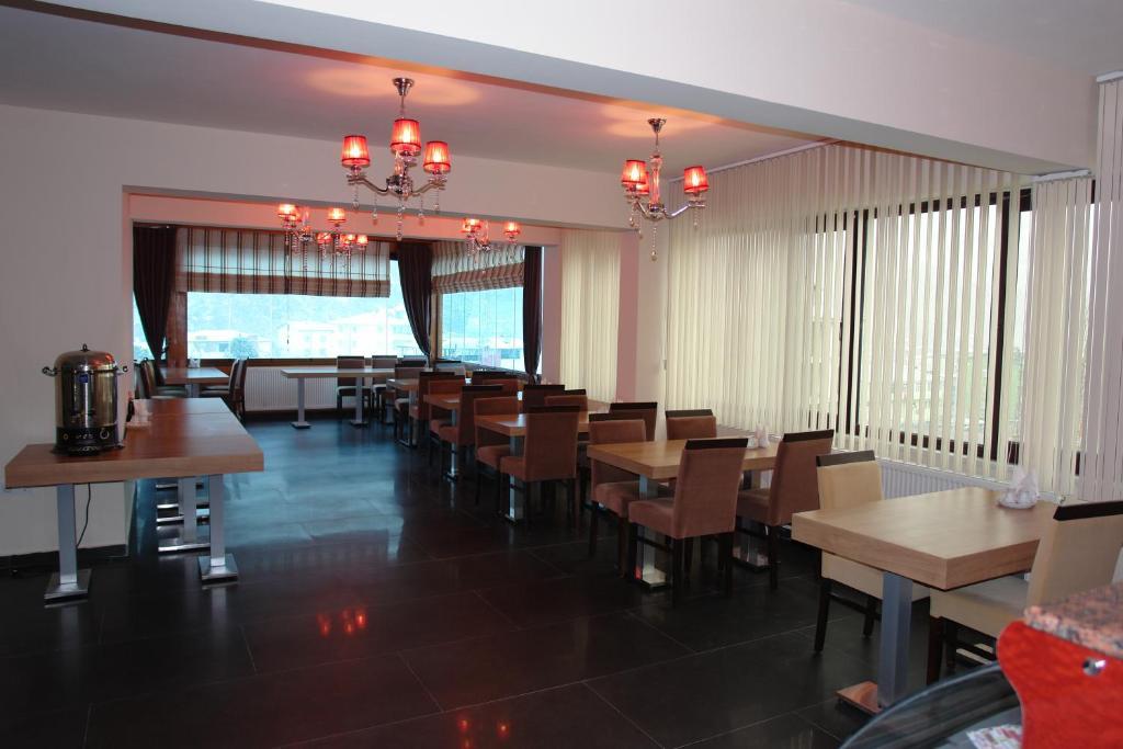 Hotel Almatur Yusufeli ภายนอก รูปภาพ